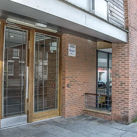 Base Serviced - Duke Street Appartamento *