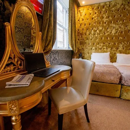 The Dixie Dean Отель 4*
