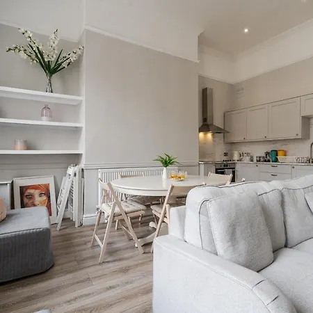 Rodney Street Townhouse & Apartments, & Stylish * Liverpool
