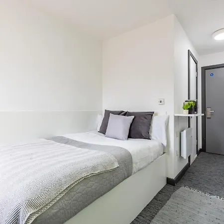 And Ensuite Bedrooms At Glassworks In Lägenhet *