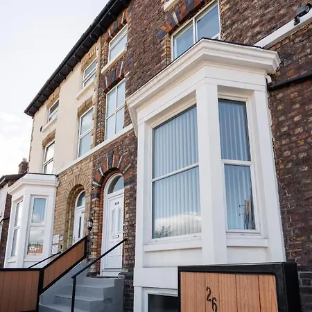 Flatzy - Huge 7 Bed House Close To Football Stadiums Hébergement de vacances
