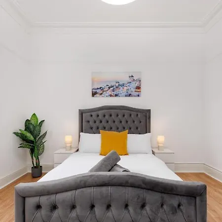 Flatzy - Huge 7 Bed House Close To Football Stadiums Liverpool