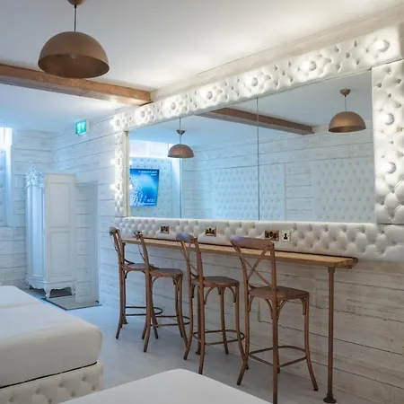 The Dixie Dean 4* Liverpool