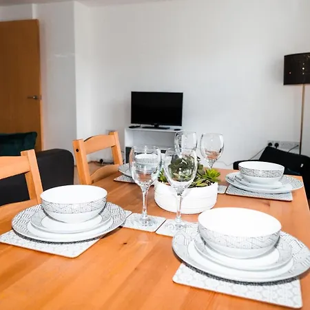 2 Bedroom - Hosted By Seren * 利物浦
