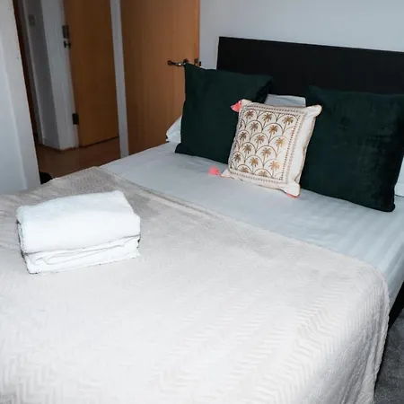 2 Bedroom - Hosted By Seren 公寓 *