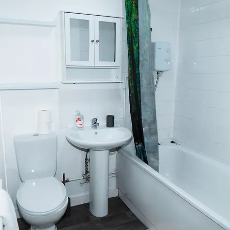 2 Bedroom - Hosted By Seren *