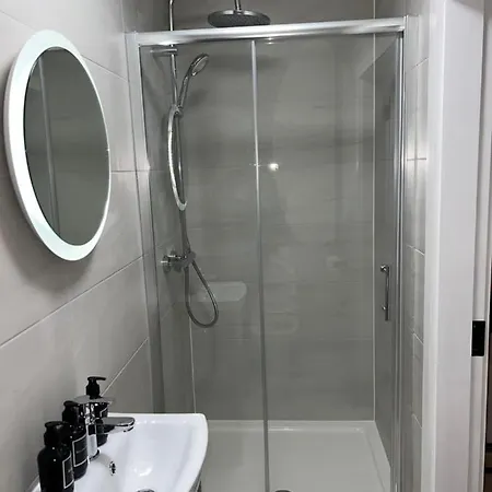 128 Anfield Road Hotel