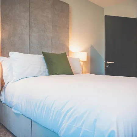 Host - Malmaison Apartman