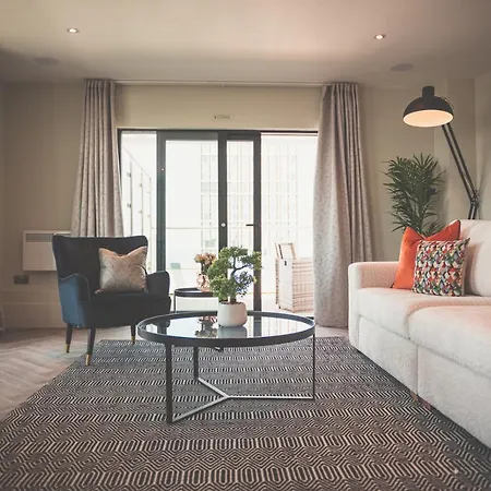 Host - Malmaison *
