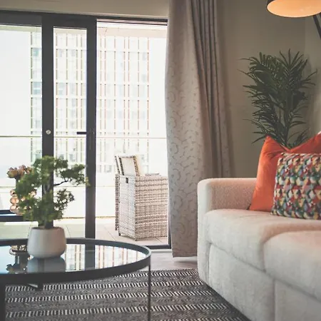 Host - Malmaison *