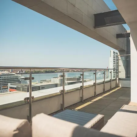 Host - Malmaison Apartman