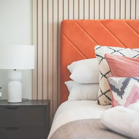 Host - Malmaison Apartman *