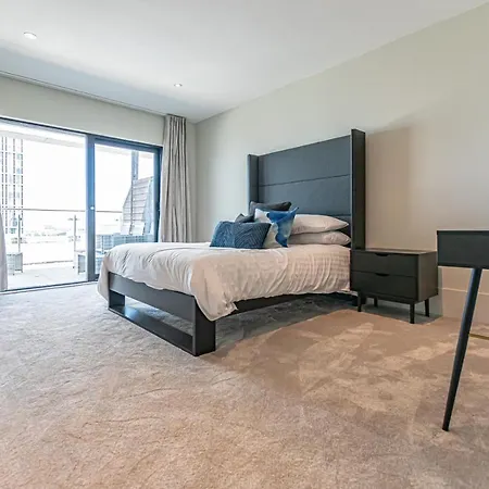 Host - Malmaison Apartman Liverpool