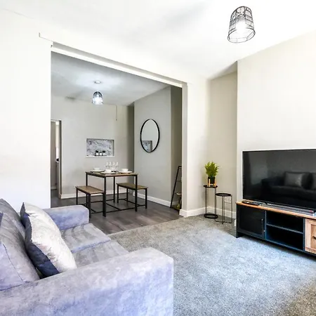 With Alexandra - Free Parking - Free Wifi Superb Location Vakantiehuis
