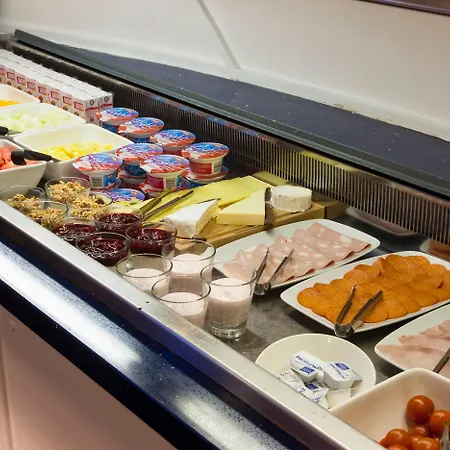 Crowne Plaza - John Lennon Airport By Ihg Отель Ливерпуль