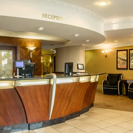 Crowne Plaza - John Lennon Airport By Ihg