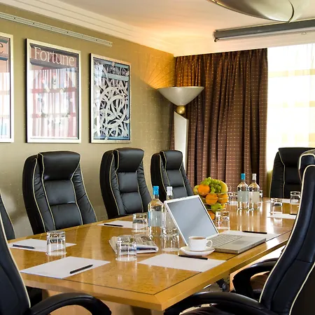 Crowne Plaza - John Lennon Airport By Ihg 4* Ливерпуль