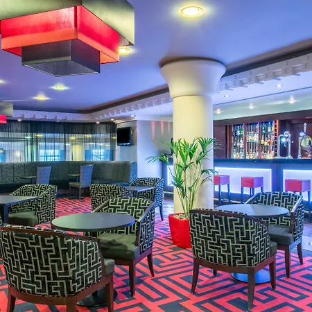 Отель Crowne Plaza - John Lennon Airport By Ihg
