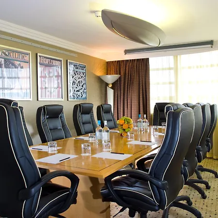 Crowne Plaza - John Lennon Airport By Ihg 4* Ливерпуль