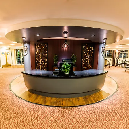 Crowne Plaza - John Lennon Airport By Ihg Отель 4*