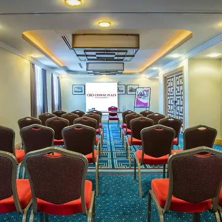 Crowne Plaza - John Lennon Airport By Ihg Отель