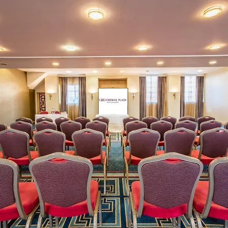 Отель Crowne Plaza - John Lennon Airport By Ihg