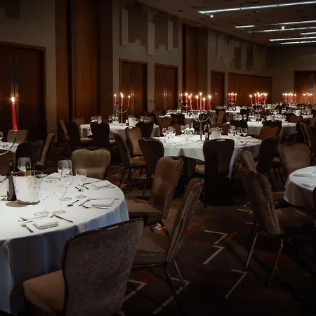 Hilton Centre Hotel 4*