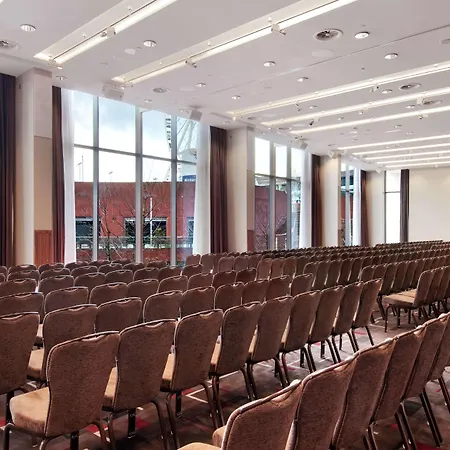 Hilton Centre Hotel 4*