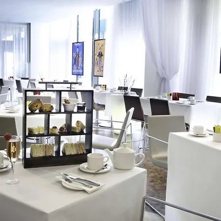 Hotel Hilton Centre 4*