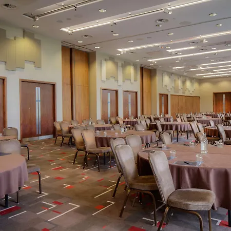 Hotel Hilton Centre 4*