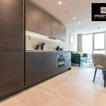 Apartment The Lexington - Centre 24 Hour Gym - Your Perfect - And Waterfront Views *