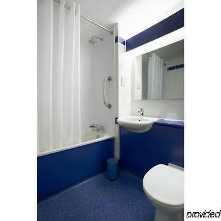 Travelodge Central Отель