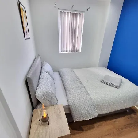 Privatunterkunft Alluring And Hospitable Chamber *