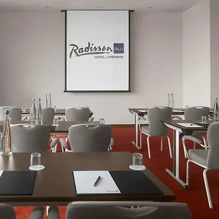 Radisson Blu Hotel, מלון