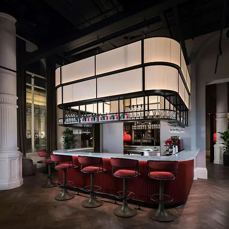 Radisson Red Hotel,