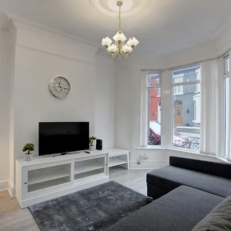 Guestready - Anfield Serene *
