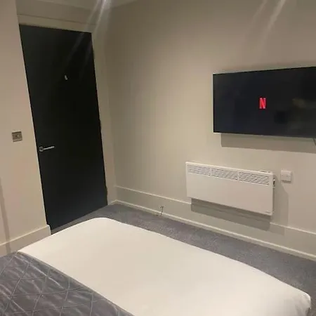 Open Balcony View Wow * Liverpool