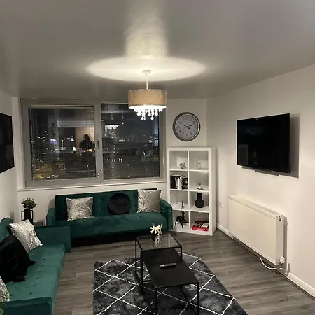Centre 2 Bed Free Parking شقة ليفربول