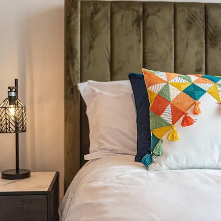 The Lexington - Luxury Serviced Centre - And Waterfront Views * Liverpool