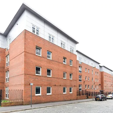 Apartment For Students Only - Living In The Heart Of The At Apollo Court *