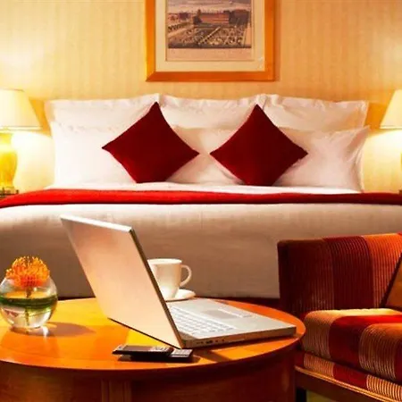Delta By Marriott Centre Отель