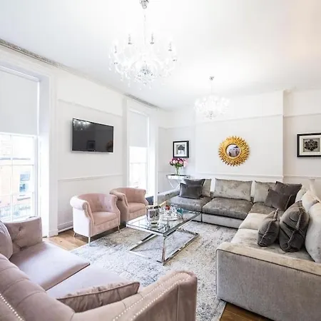 Rodney St Georgian Townhouse Apartmemt *