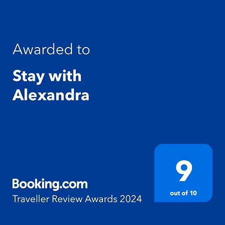 With Alexandra - Free Parking - Free Wifi Superb Location Vakantiehuis *