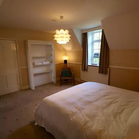 Mossley Hill Retreat