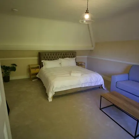 Mossley Hill Retreat * Liverpool