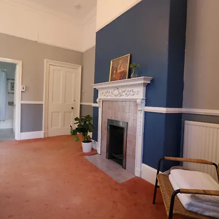 Gæstehus Mossley Hill Retreat *