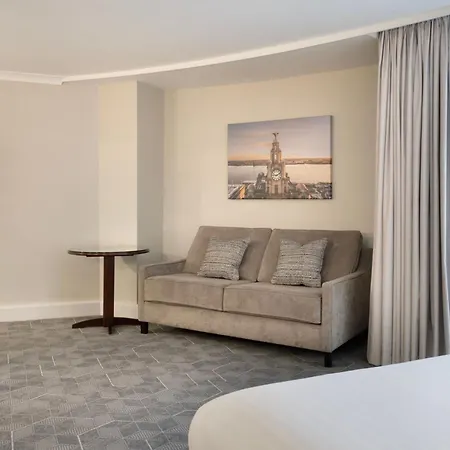 Delta By Marriott Centre Отель