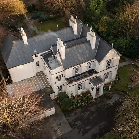 Mossley Hill Retreat *