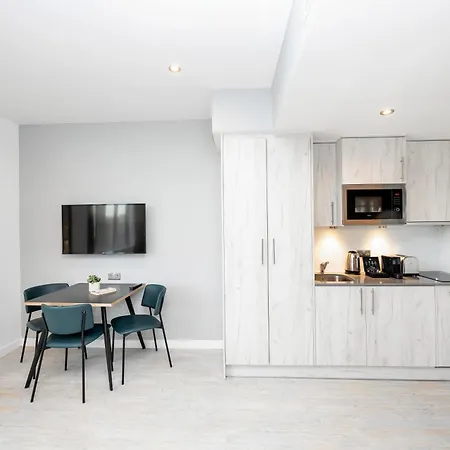 Staycity Waterfront 4*