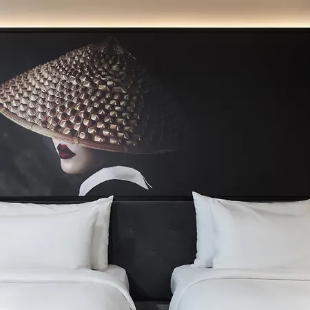 Radisson Red Hotel, 4*